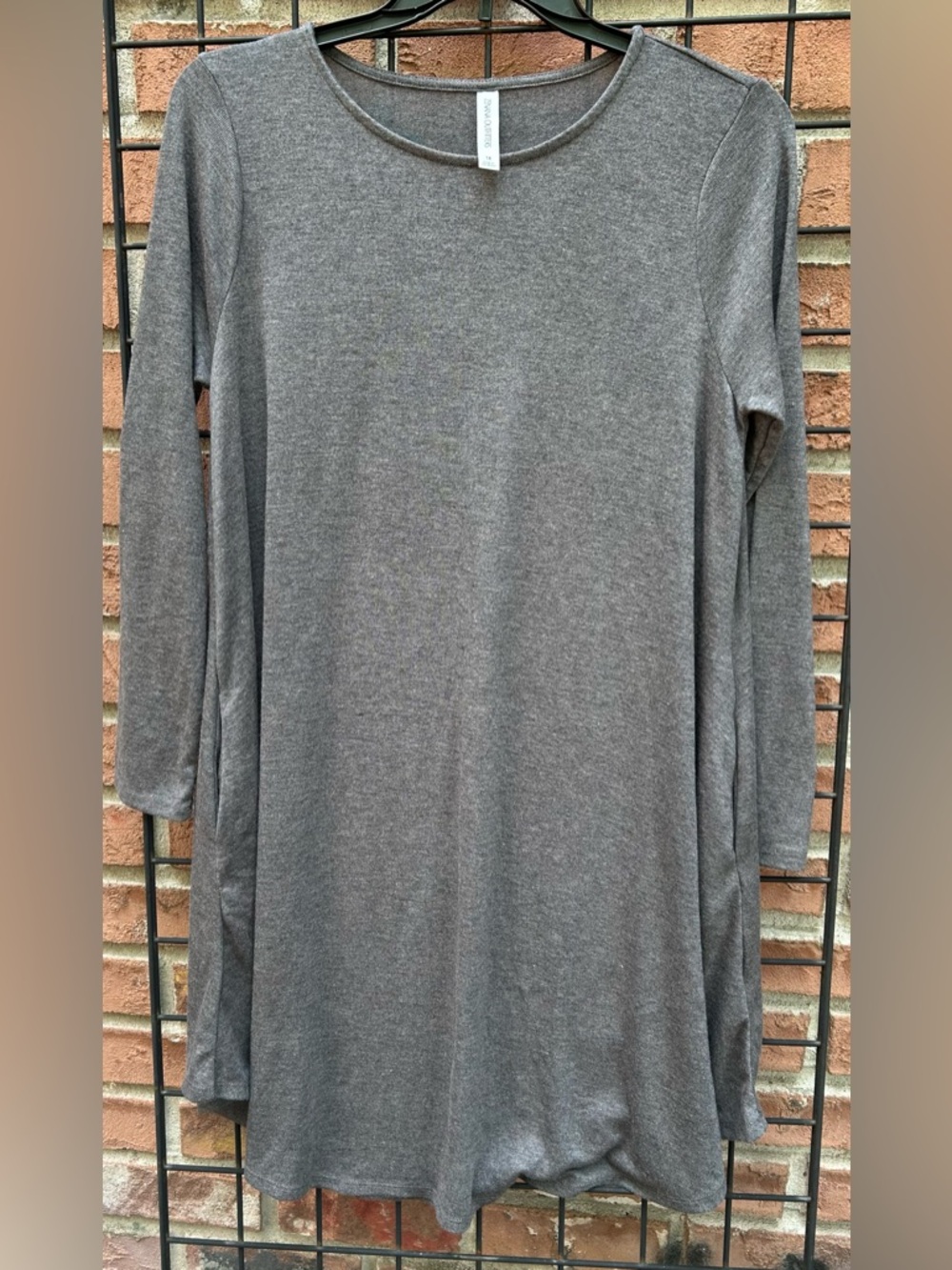Minimalist Long Sleeve Tunic Blouse — Gray